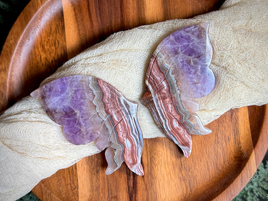 Amethyst Mexican Crazy Lace Butterfly Wings on Gold Stand
