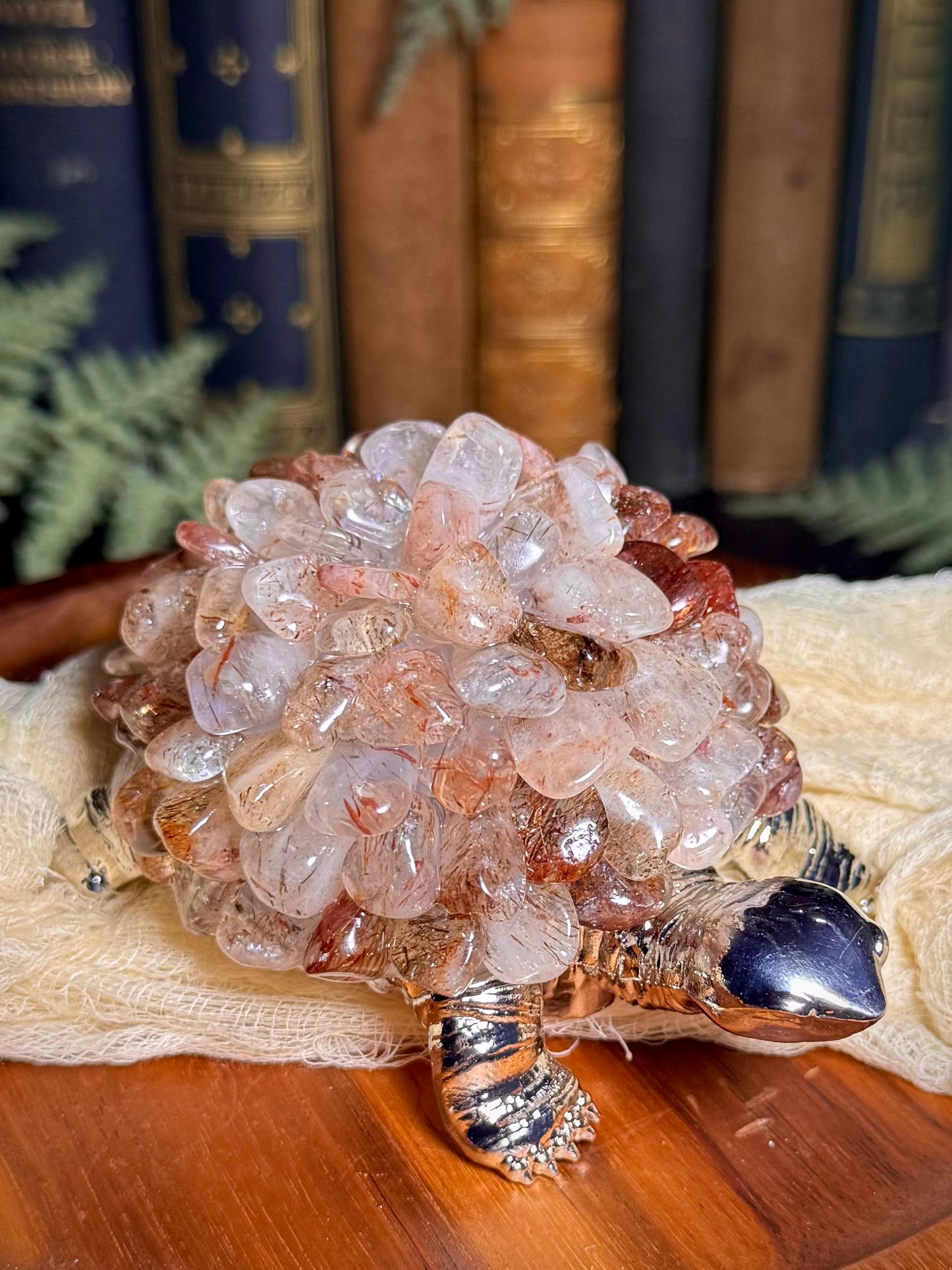 Copper & Golden Rutile Chip Turtle Lamp