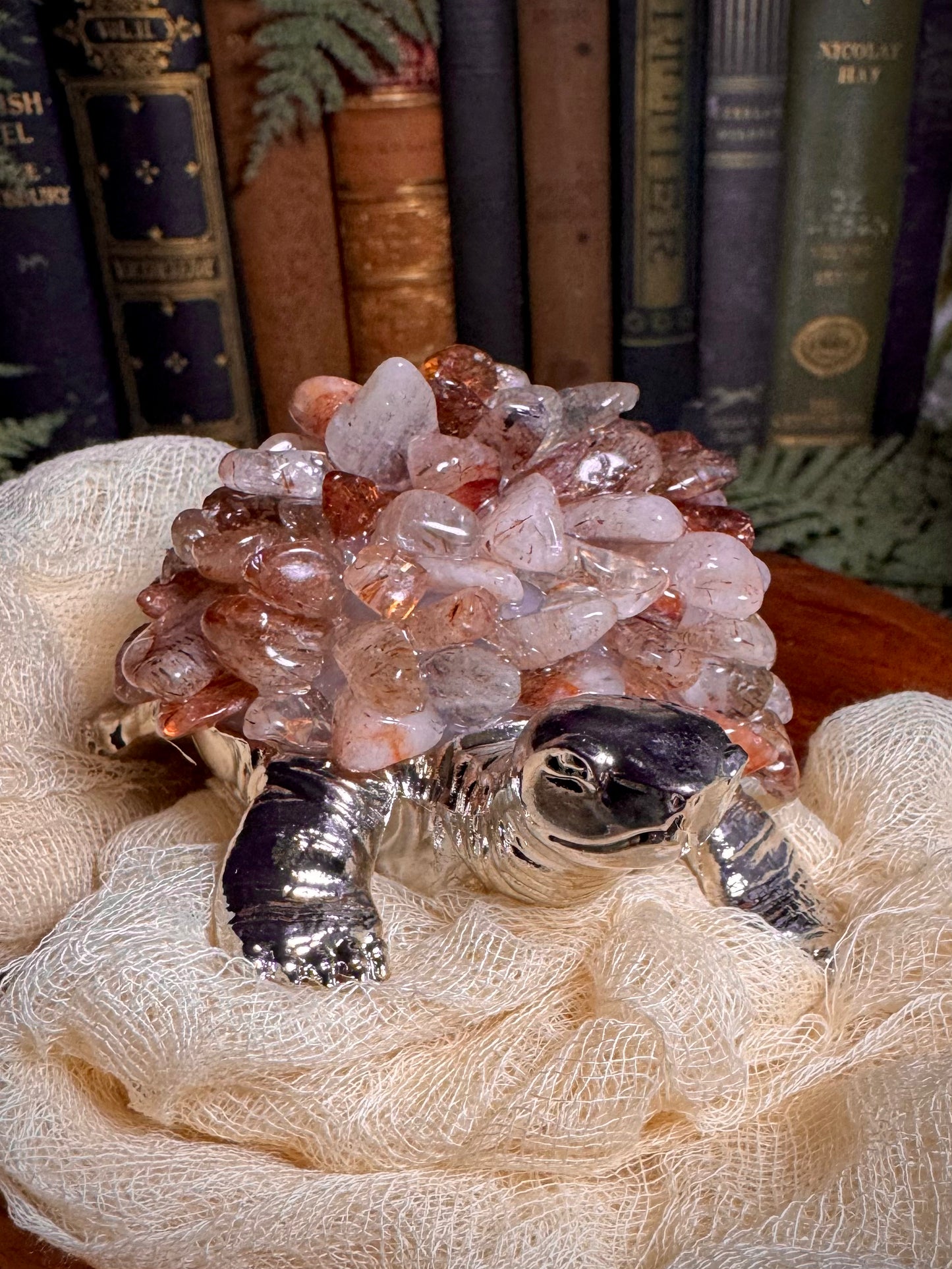 Red & Copper Rutile Chip Turtle Lamp