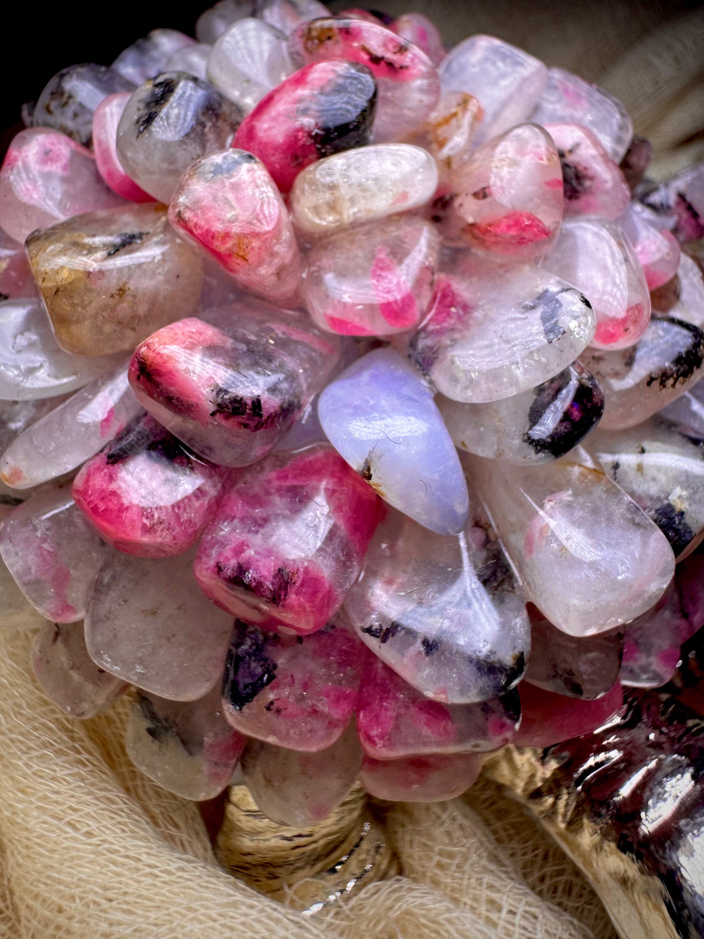 Icy Rhodonite Chip Turtle Lamp