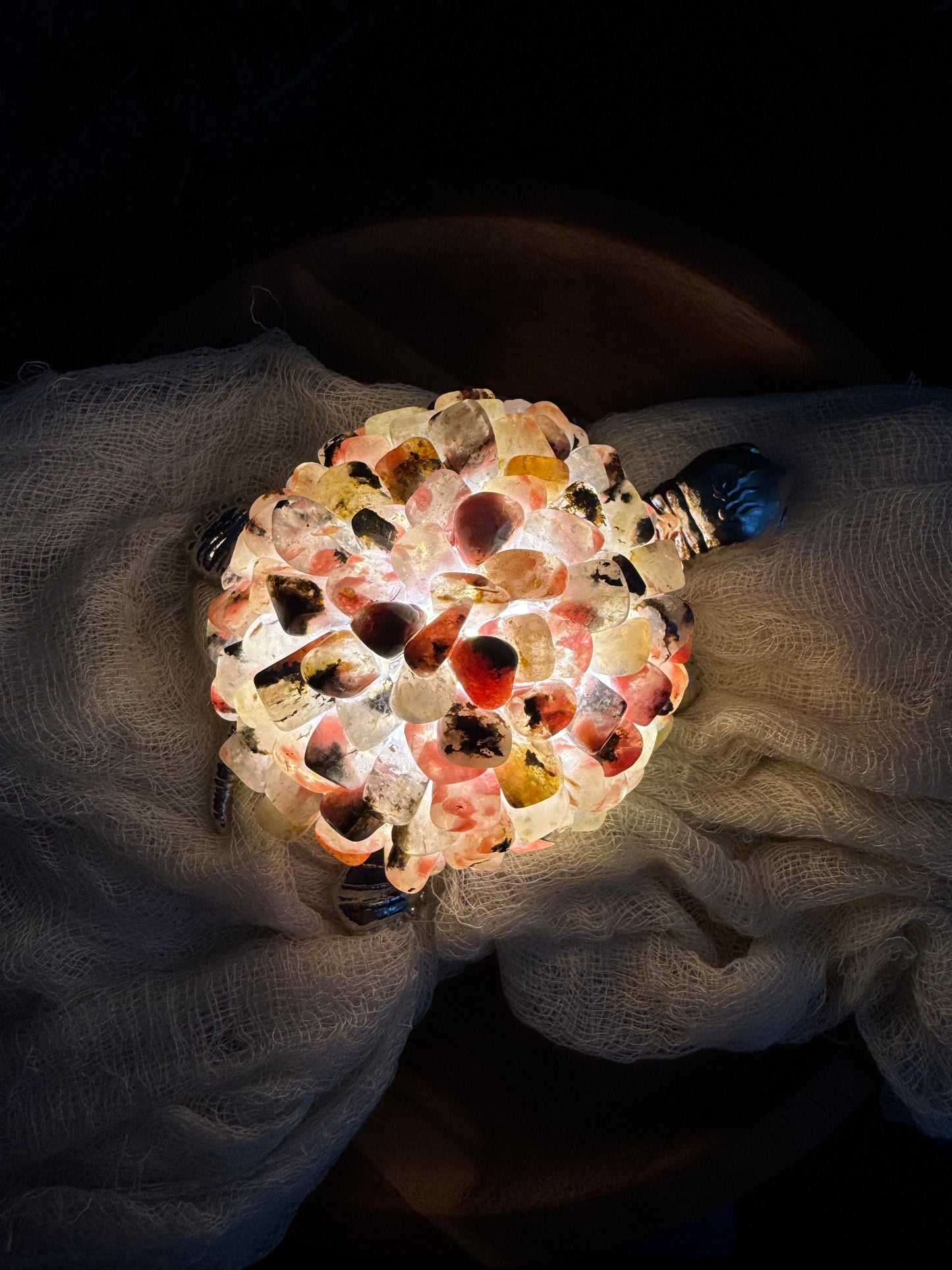 Icy Rhodonite Chip Turtle Lamp